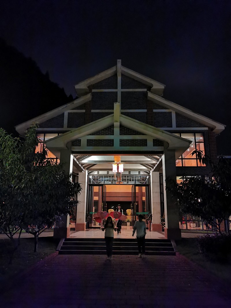 四面山:夜宿龙潭湖
